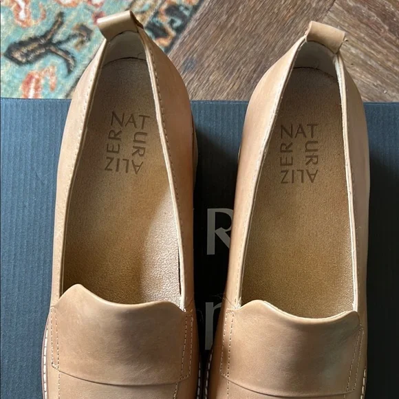 DARRY Naturalizer ✨ HTF 6.5 wide - Picture 9 of 10